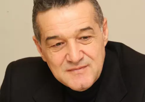 Gigi Becali: "De Dragobete beau şampanie cu nevasta mea şi mănânc tort"