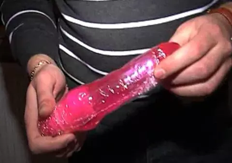 Incredibil. Vezi aici cum a ajuns un chinez cu un VIBRATOR blocat în intestine