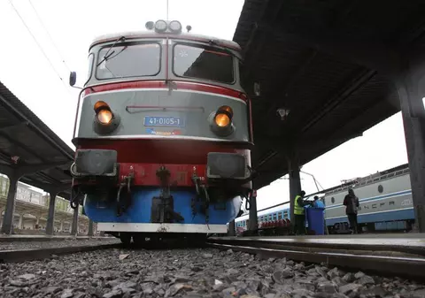 Cinci trenuri pe ruta Bucureşti-Timişoara sunt afectate în urma deraierii unui marfar