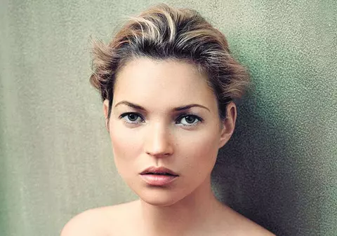 Kate Moss îşi va crea singură rochia de mireasă