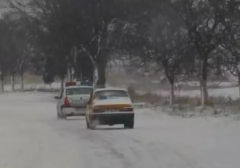 Probleme în trafic din cauza ninsorilor
