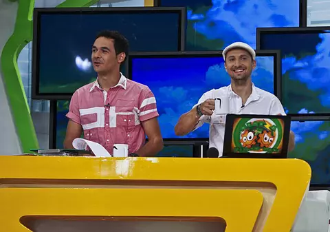 De 1 martie, Răzvan şi Dani te fac să te simţi specială