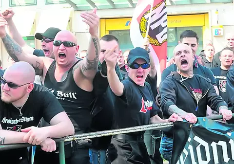 UPDATE / Proiect de lege: Închisoare de până la 3 ani pentru cei care împiedică exercitarea puterii de stat; PSD se dezice de inițiativă