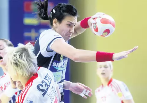 Cristina Neagu, cea mai bună handbalistă din lume, are dureri de 4 ani