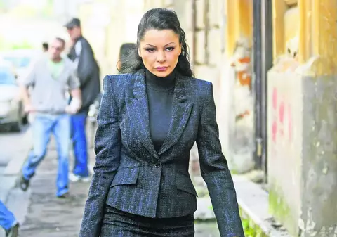 Exclusiv / Brigitte Sfăt, atacată de hackeri