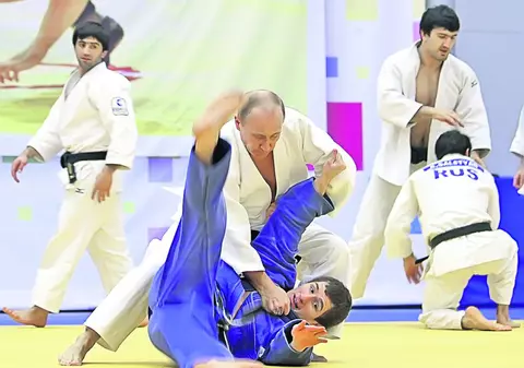 Putin vrea şefia CIO!