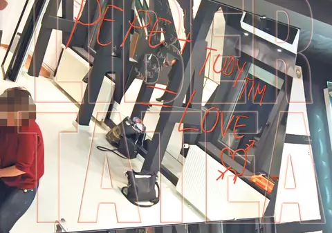 Fotografii exclusive | Oana i-a lăsat lui Pepe un mesaj "la mişto", pe oglindă: «Pepe + Tudy = Love»