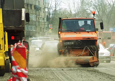 32 de străzi din Bucureşti intră în reparaţii săptămâna aceasta