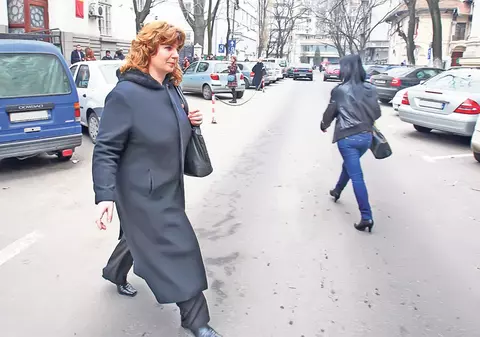 Fiica nelegitimă a lui Adrian Păunescu vrea numele şi averea 