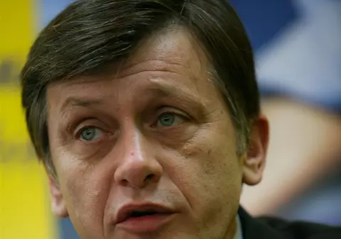 Liderul PNL Crin Antonescu a devenit misogin