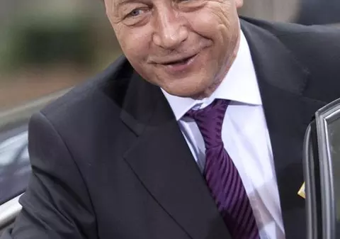 Băsescu: "Fregata nu a plecat la război, este într-o misiune pe mare, departe de coastele Libiei"