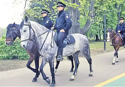 În câteva săptămâni, veţi vedea prin oraş, pe cai, poliţişti locali: Păzea, trec patrulele călare!