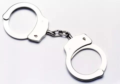 Cinci tineri din Brăila au omorât o bătrână pentru 2 lei, un telefon mobil și 8 găini