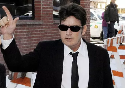 Charlie Sheen: "Se spune că am 9 vieţi, nu ştiu la a câta sunt"
