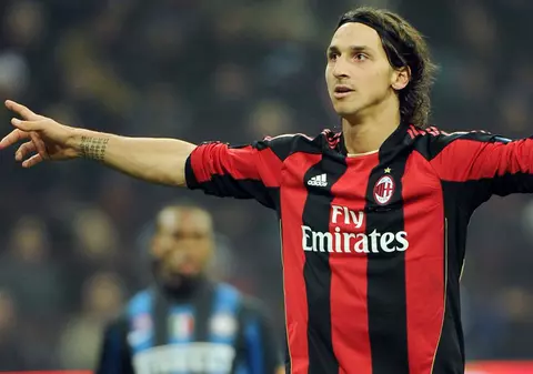 Crezi că aveam vreo şansă împotriva unei echipe a Bosniei cu Ibrahimovici, Srna şi Petrici? 