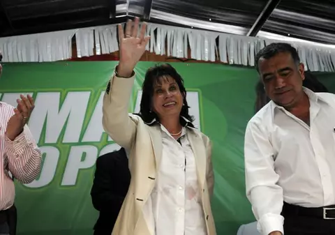 Prima doamnă a Guatemalei divorţează pentru a candida la Preşedinţie