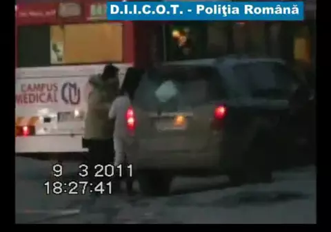 Şi-a vândut copilul înainte să se nască