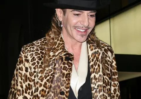 DAT AFARĂ de la DIOR, designerul John Galliano REVINE în modă! UNDE?