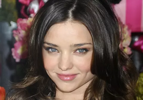 Miranda Kerr, seducătoare într-o nouă campanie. Modelul australian face reclamă la lenjerie intimă | VIDEO