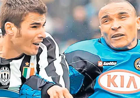 Mutu, plătit de Gaddafi?