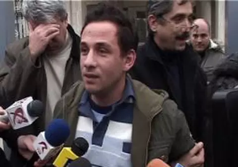 Bărbatul care imită vocile VIP-urilor, trimis din nou în judecată