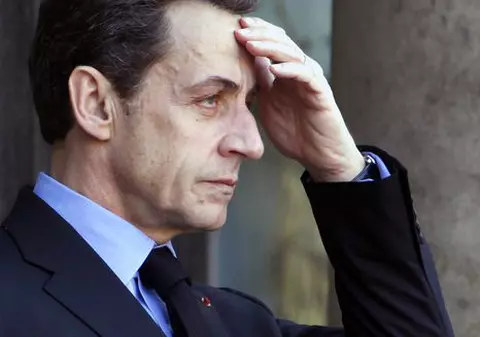 Nicolas Sarkozy şi David Cameron îi cer lui Gaddafi să plece "imediat"