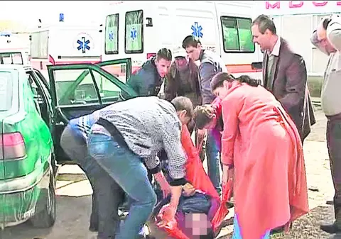 A murit în faţa spitalului închis
