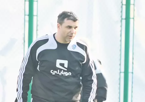 EXCLUSIV | Selecţionerul Răzvan Lucescu va fi înlocuit cu Cosmin Olăroiu