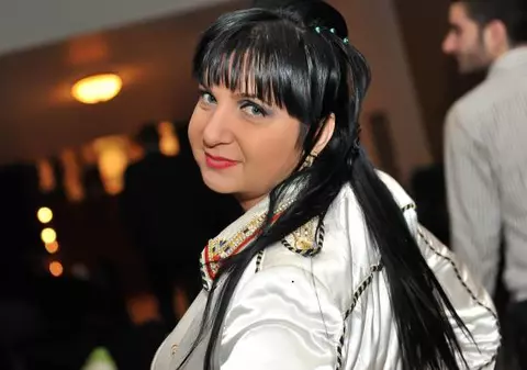 Carmen Șerban petrece Paștele pe scenă