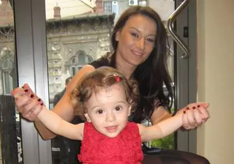 Raluca Sandu: "Îmi doresc un copil anul acesta şi vreau să găsesc persoana potrivită cu care să-l fac"