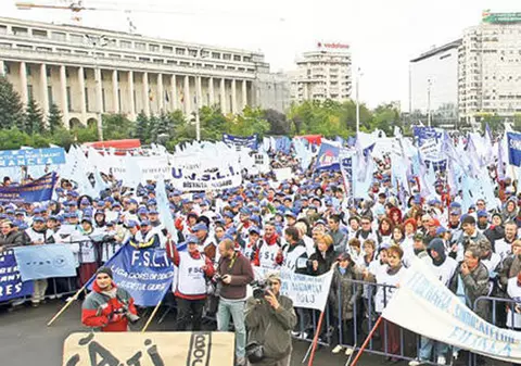 Bugetari, păzea! Iar vă dau afară!