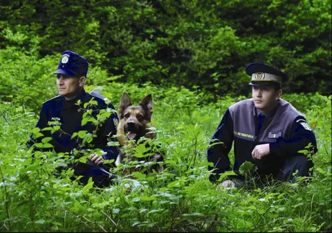 Contrabandist împuşcat în picior