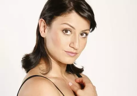 Mămici celebre care au avut curaj să-și crească singure copiii