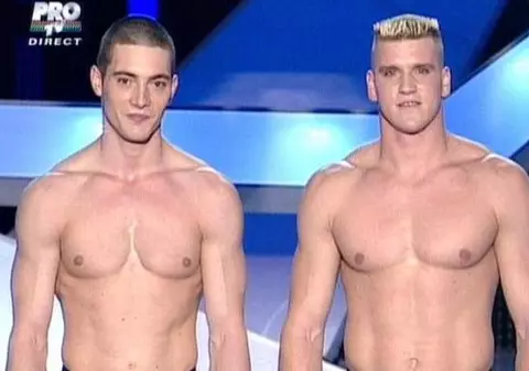 Acrobații trupei Ballance, de la "Românii au talent":  "La început ne-am antrenat pe beton, în fața blocului"