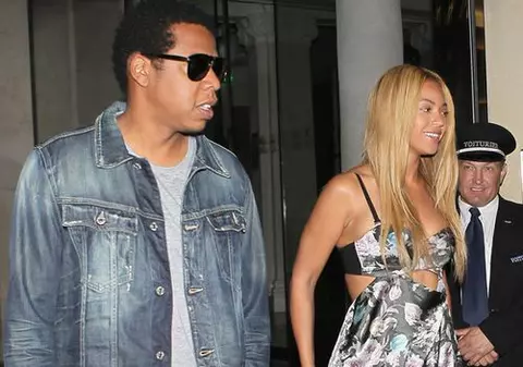 Beyonce și Jay-Z plătesc 20.000 de euro pe noapte pentru a face sărbătorile la Paris