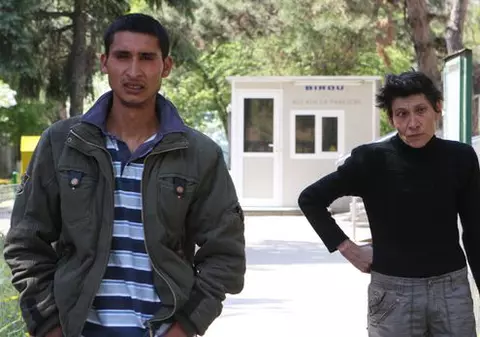 Tatăl unei fetiţe dispărută din spatele casei imploră: ”Doamne, te rog, adu-mi copilul înapoi!”