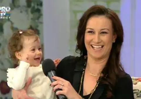 Foto | Simona, fetița Ralucăi Sandu, a făcut show la Happy Hour