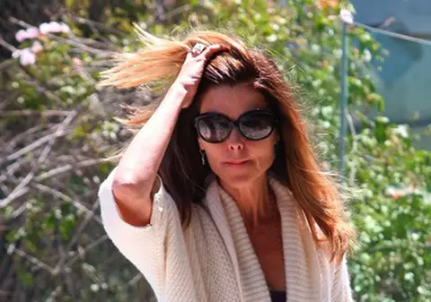 Foto | Soţia lui Arnold Schwarzenegger nu mai poartă verighetă. Iată cât ar câştiga în urma unui divorţ!