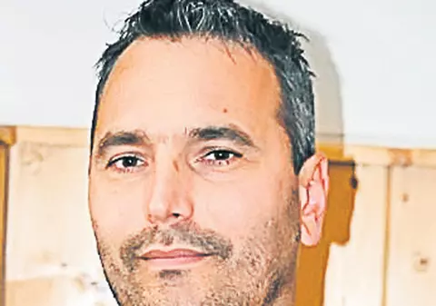 A învins drogurile, iar acum luptă împotriva lor