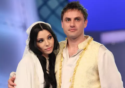 Corina Caragea se antrenează cu o coastă fisurată