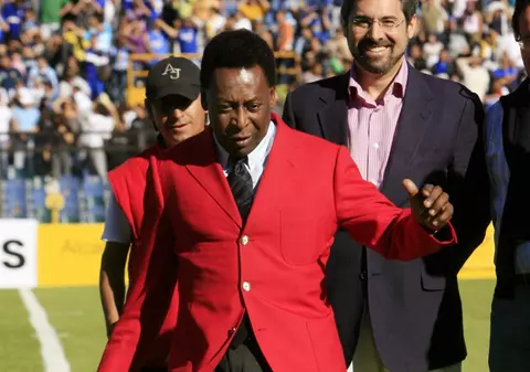 Pele vrea să revoluţioneze fotbalul