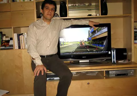 Samuel Cioalcă, un român, stabilit de zece ani în Franţa, se "bate” pentru un post de profesor: "Am învăţat franceza de la televizor!"