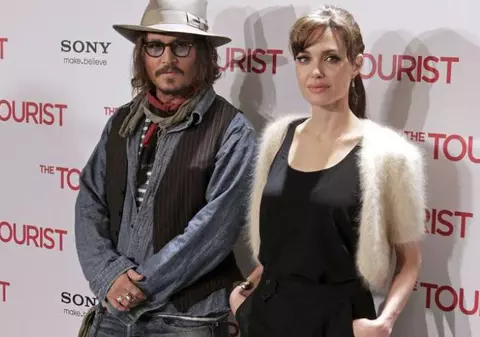 Johnny Depp are 5 sfaturi pentru bărbaţii care nu înţeleg şi nu ştiu cum să cucerească femeile