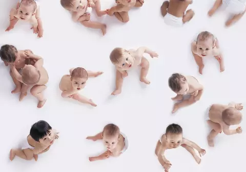 50.000 de lei ca să uite că i-a fost încurcat copilul la naștere