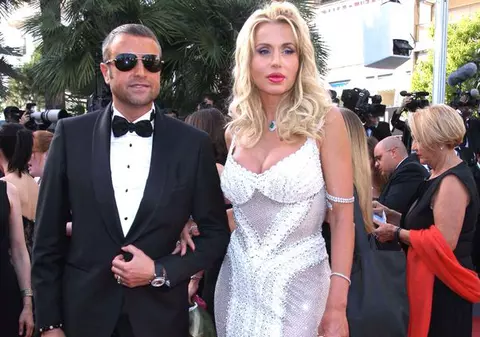 Bote a petrecut cu Mel Gibson şi Jodie Foster