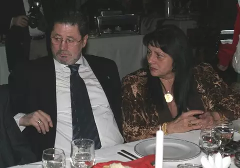 Dinamoviștii vor Cupa pentru Cornel Dinu, distrus de problemele soției și moartea lui Fănuș Neagu