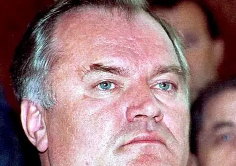 Un bărbat ce ar putea fi Ratko Mladic a fost arestat în Serbia