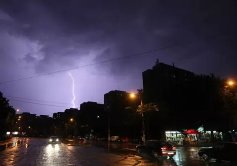 Furtunile au făcut ravagii în mai multe județe din țară