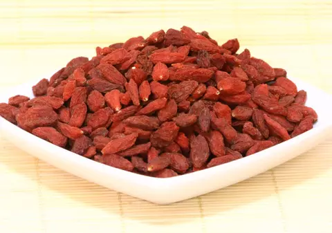 FRUCTELE "tinereţii fără bătrâneţe"