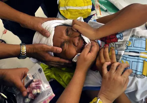 Foto impresionant | Maraton de circumcizii, pentru Cartea Recordurilor, în Filipine